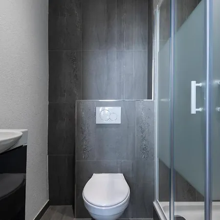 Iqs Rooms - Chambre Double Avec Salle De Bain Luxembourg Exterior photo